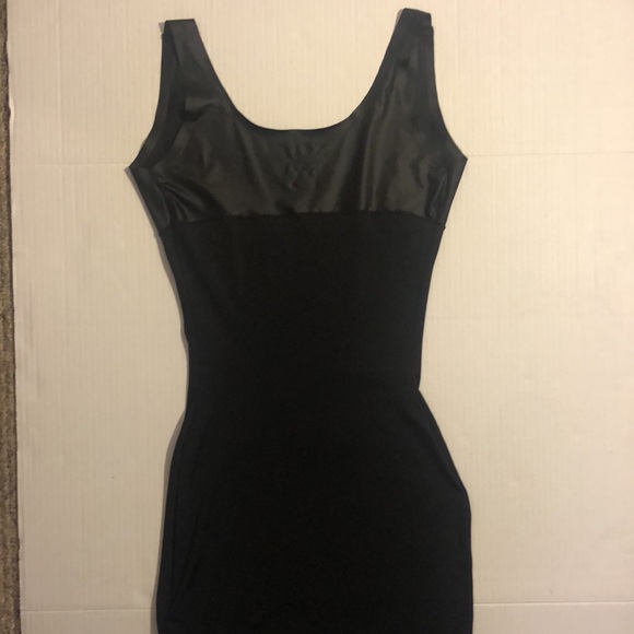 SPANX LOVE YOUR ASSETS NWOT Sz Medium Black Open Bust Slip - Picture 3 of 6